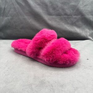 Micheal Kors Scarlett Slipper Women’s Size 8M‎ Long Faux Fur Wild Berry Shoes